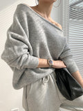 Asymmetrischer Pullover mit One-Shoulder-Träger 