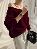 Asymmetrischer Pullover mit One-Shoulder-Träger 