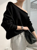 Asymmetrischer Pullover mit One-Shoulder-Träger 